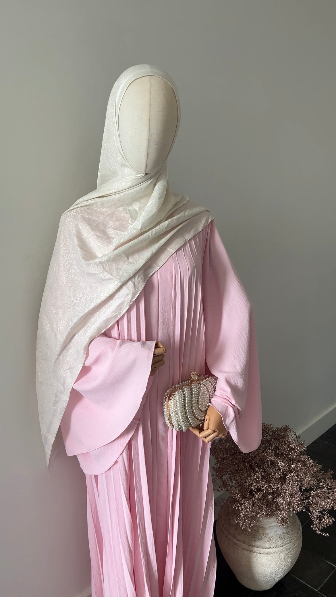 PLEATED DRESS BABY PINK