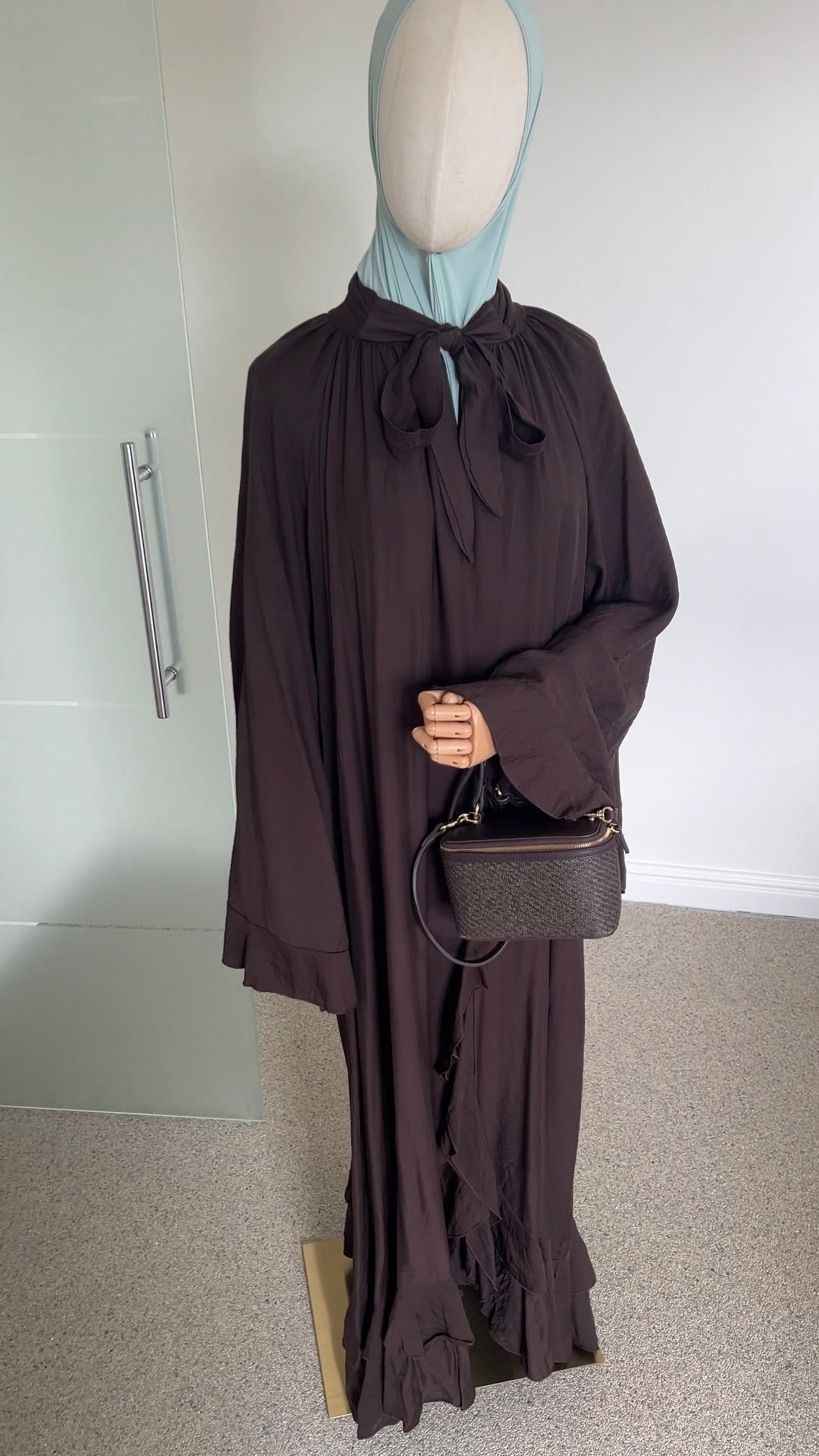 AIRY RUFFLE DRESS DARK BROWN