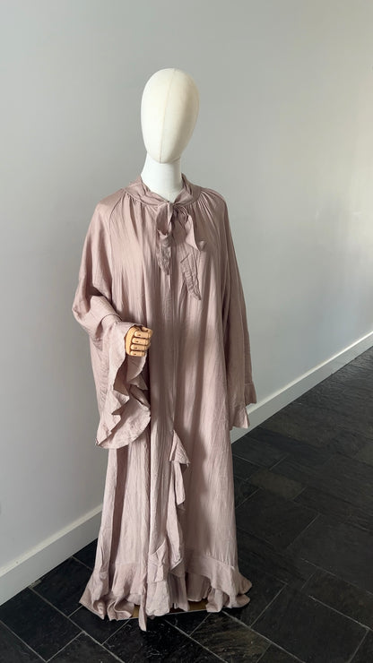 AIRY RUFFLE DRESS WARM TAUPE