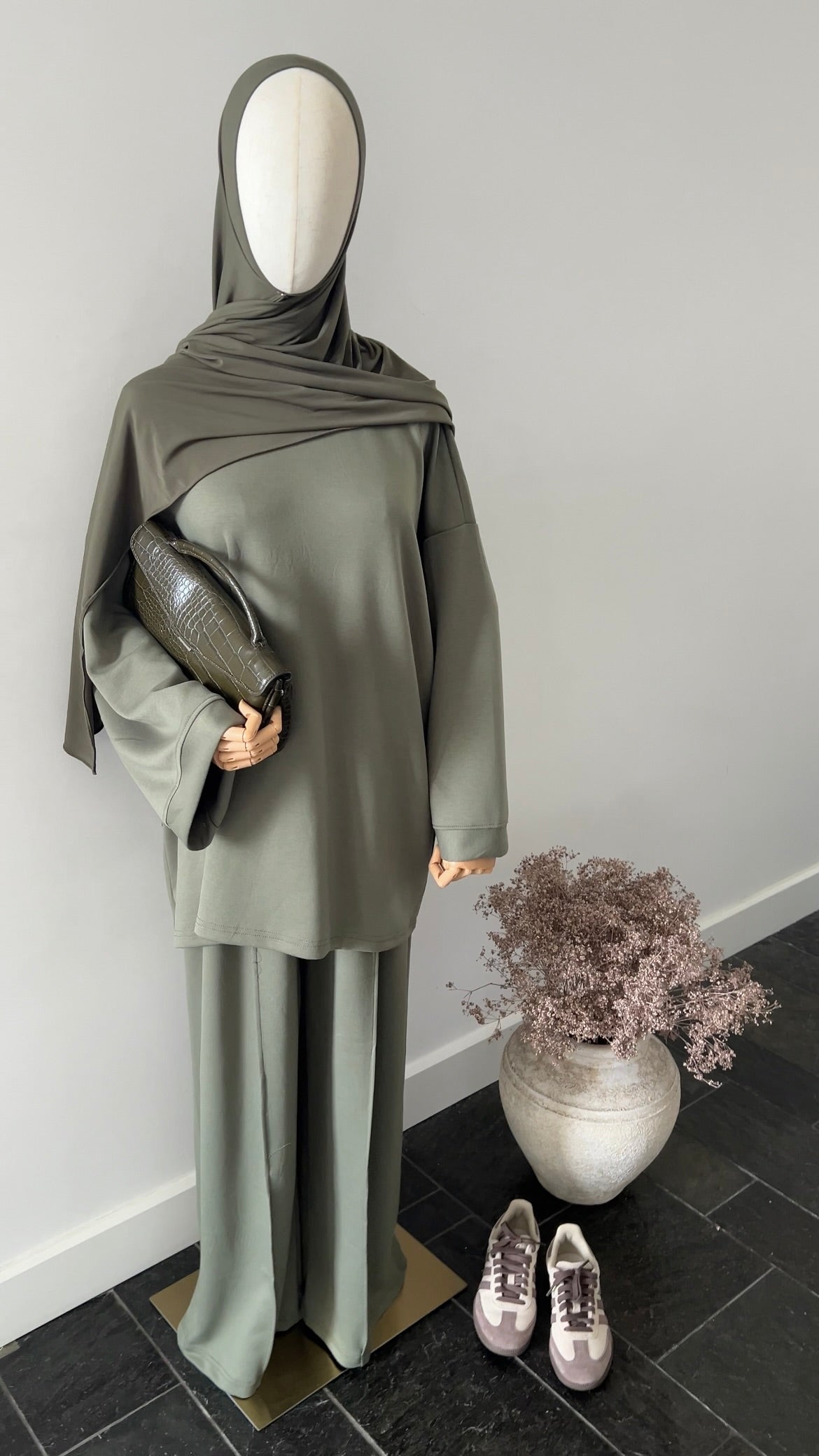 ESSENTIAL SET KHAKI