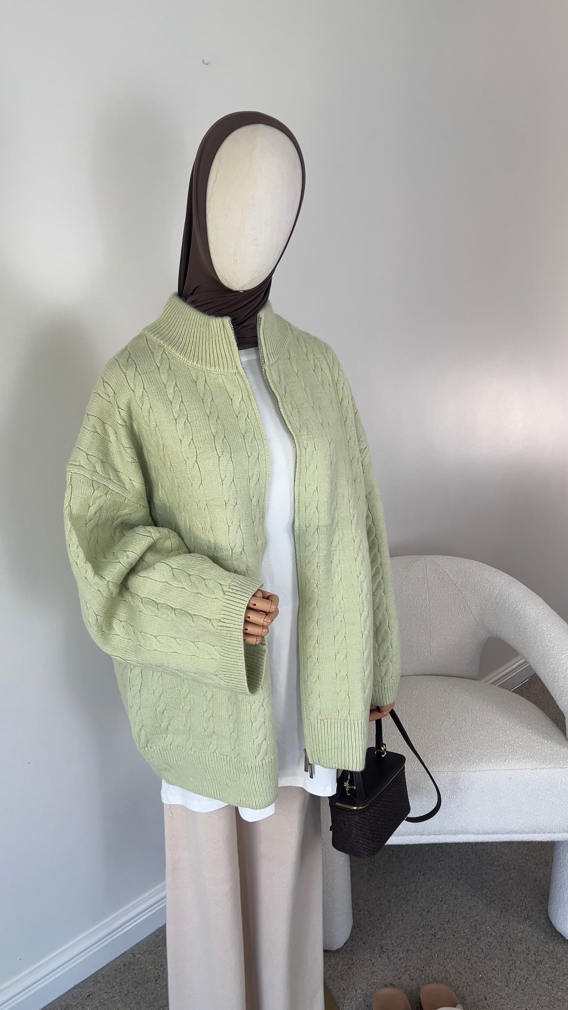 CABLE ZIPPER SAGE GREEN (RESTOCKING SOON)