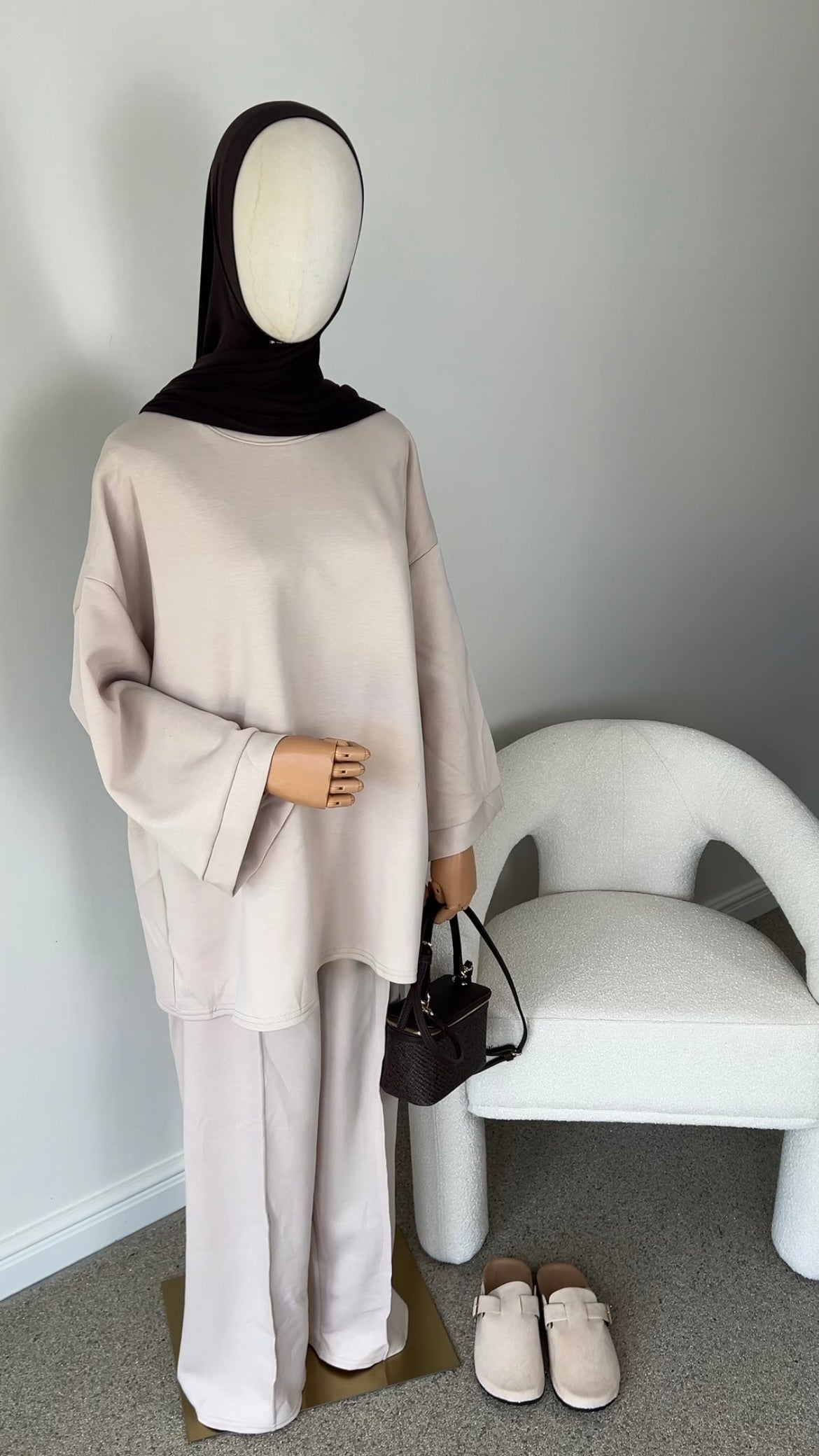 ESSENTIAL SET BEIGE (RESTOCKING SOON)