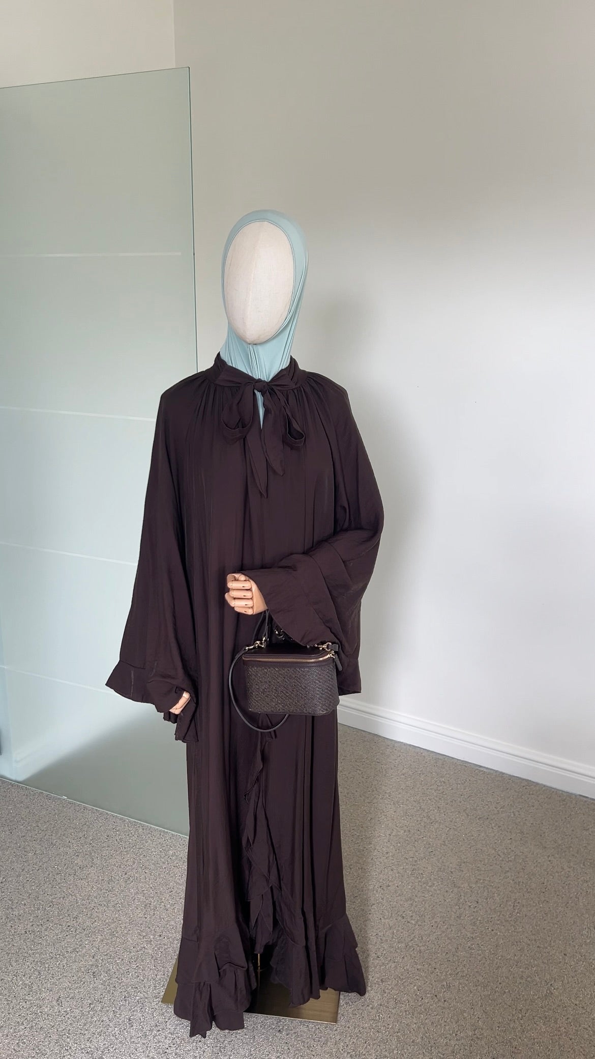 AIRY RUFFLE DRESS DARK BROWN
