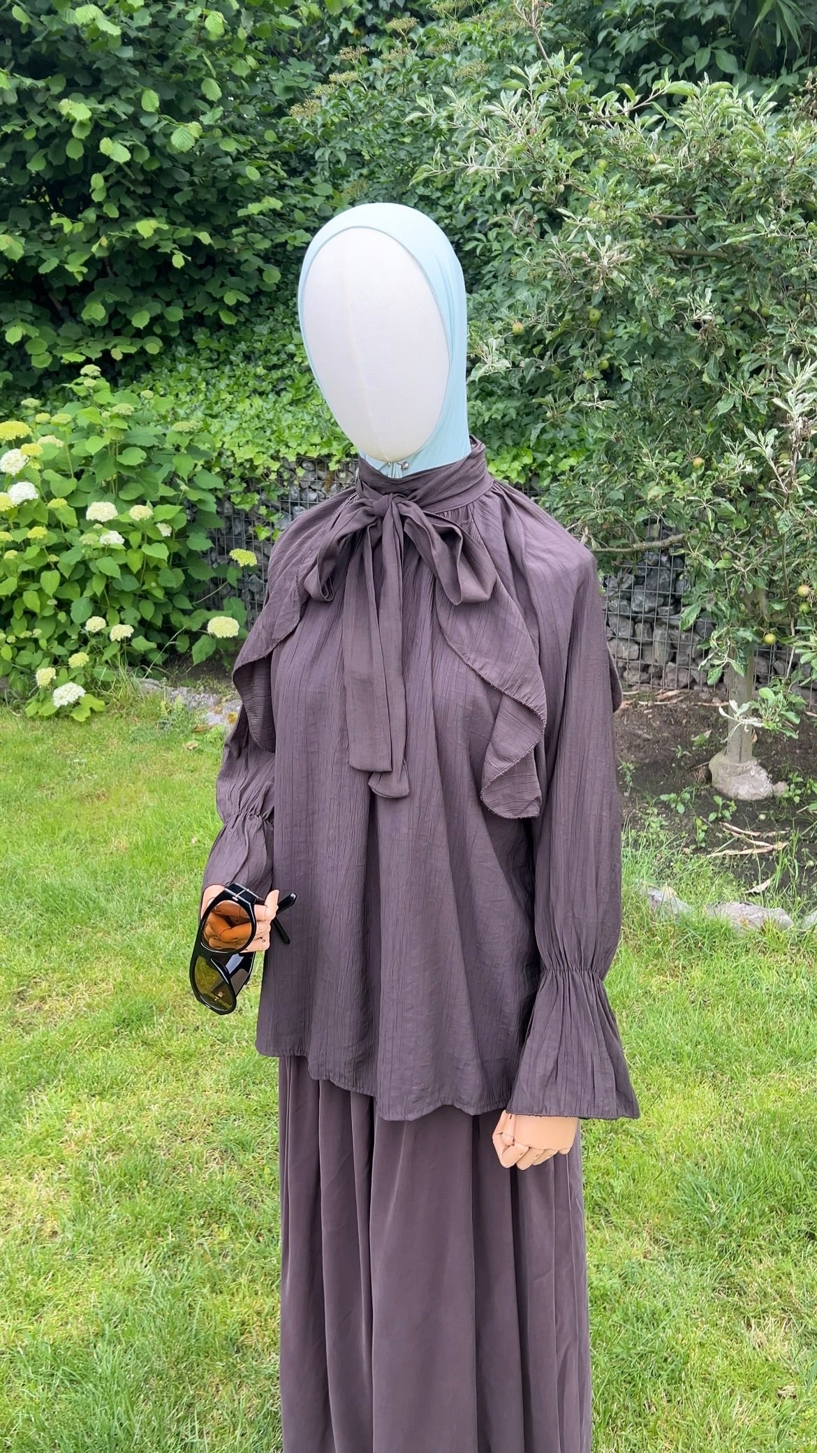 AIRY RUFFLE TOP DARK BROWN