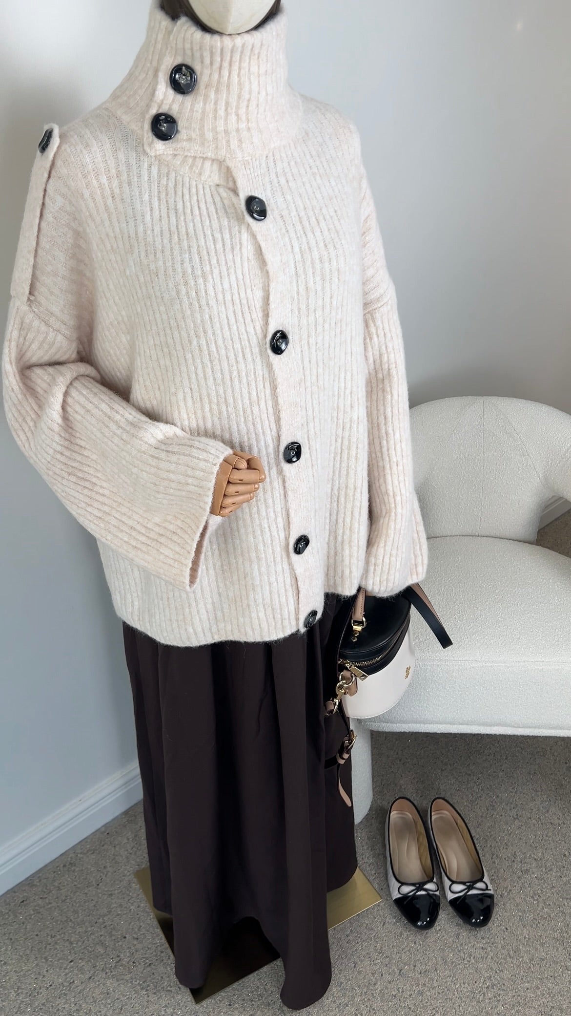 BUTTON KNIT CARDIGAN BEIGE