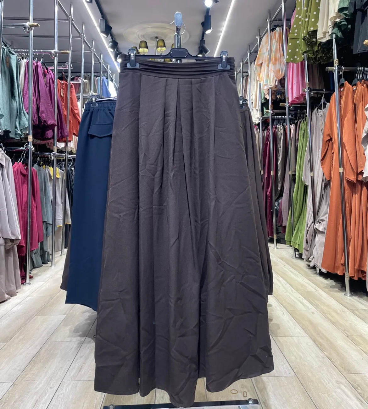 Fall skirt with lines  (Black, Brown, taupe, beige)