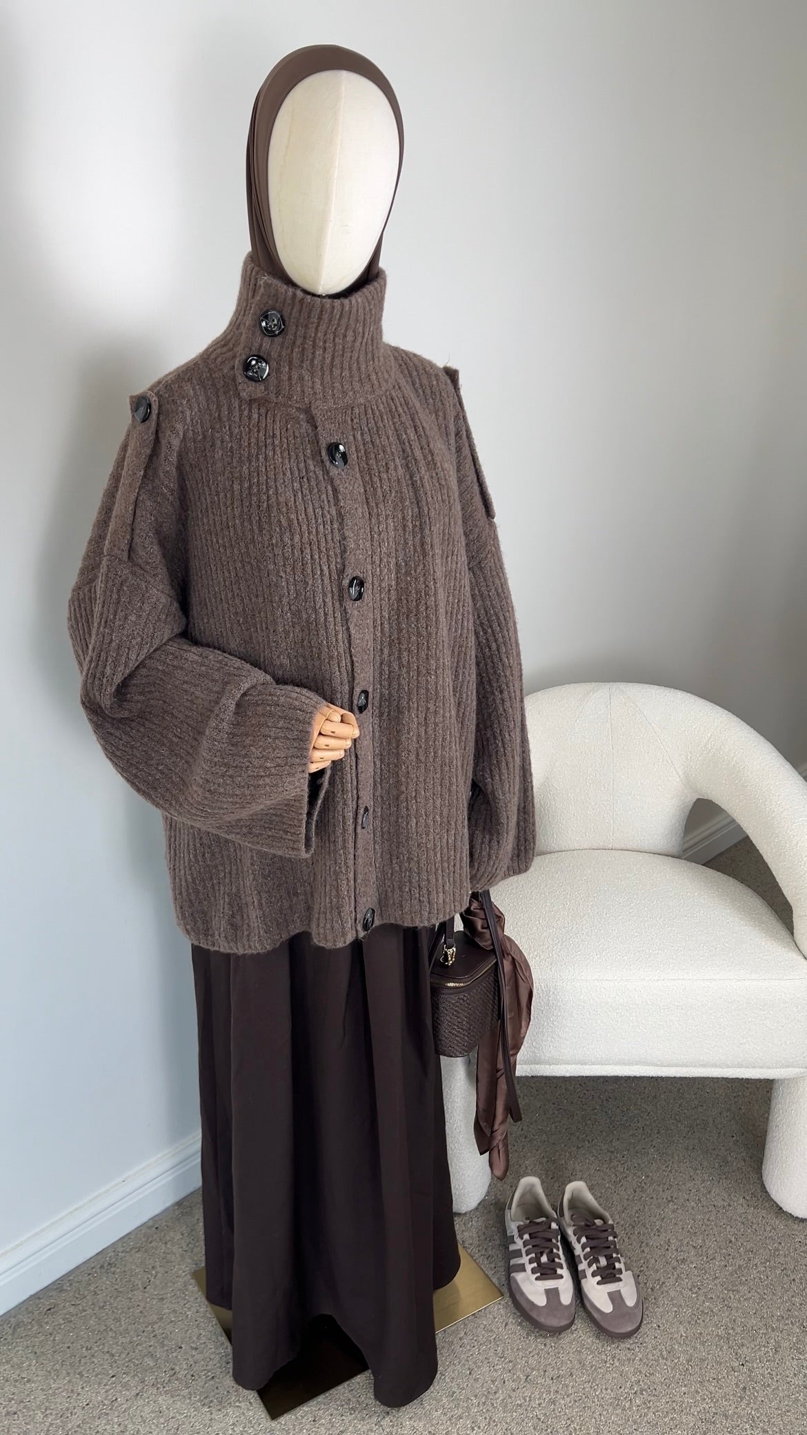 BUTTON KNIT CARDIGAN TAUPE