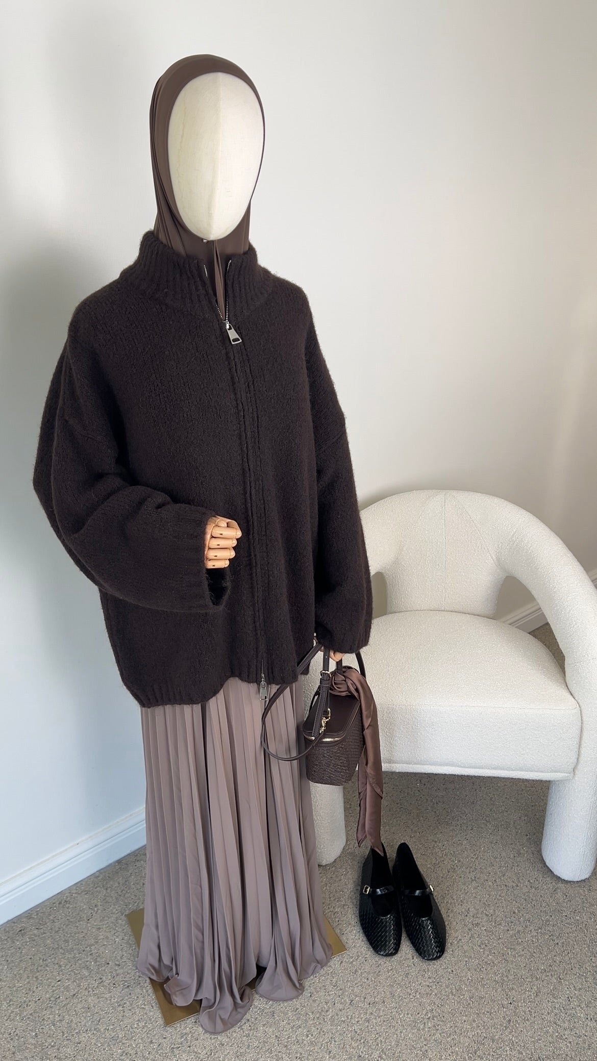 FLUFFY KNIT ZIPPER DARK BROWN