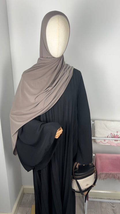 BLACK PLEATED DRESS