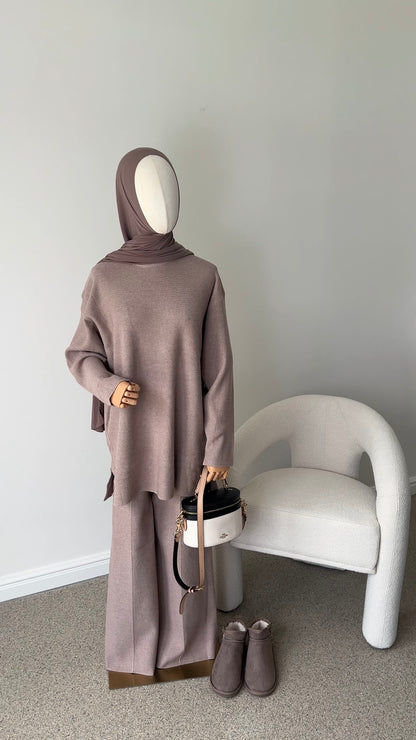 SEAM KNIT SET TAUPE