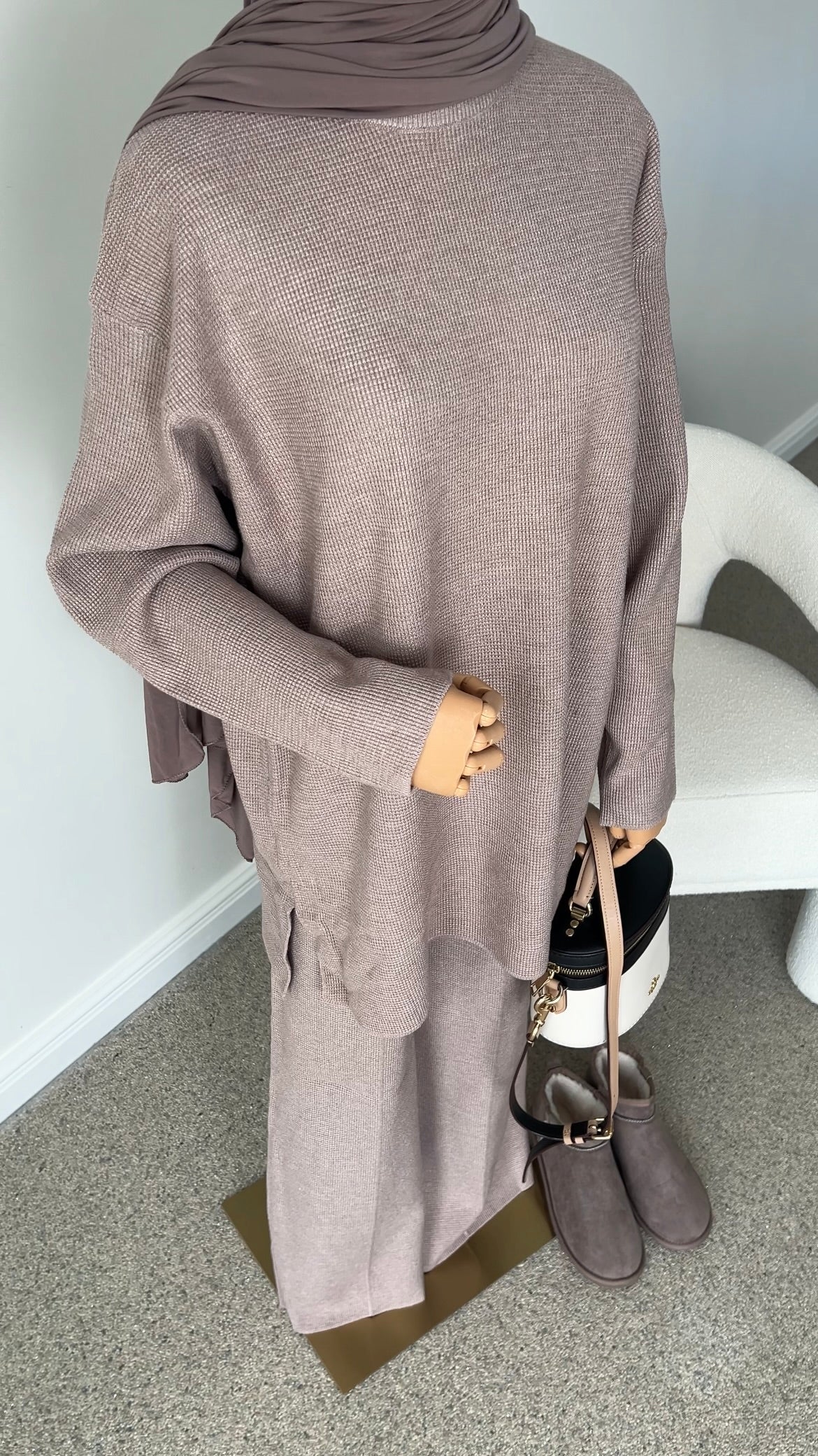 SEAM KNIT SET TAUPE