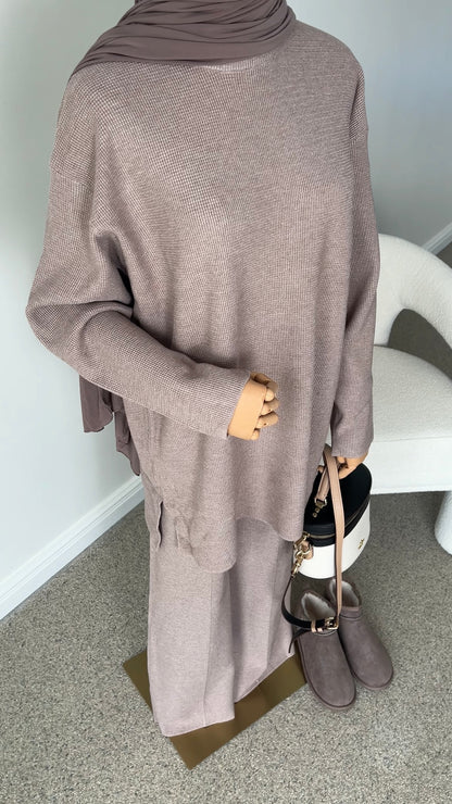 SEAM KNIT SET TAUPE
