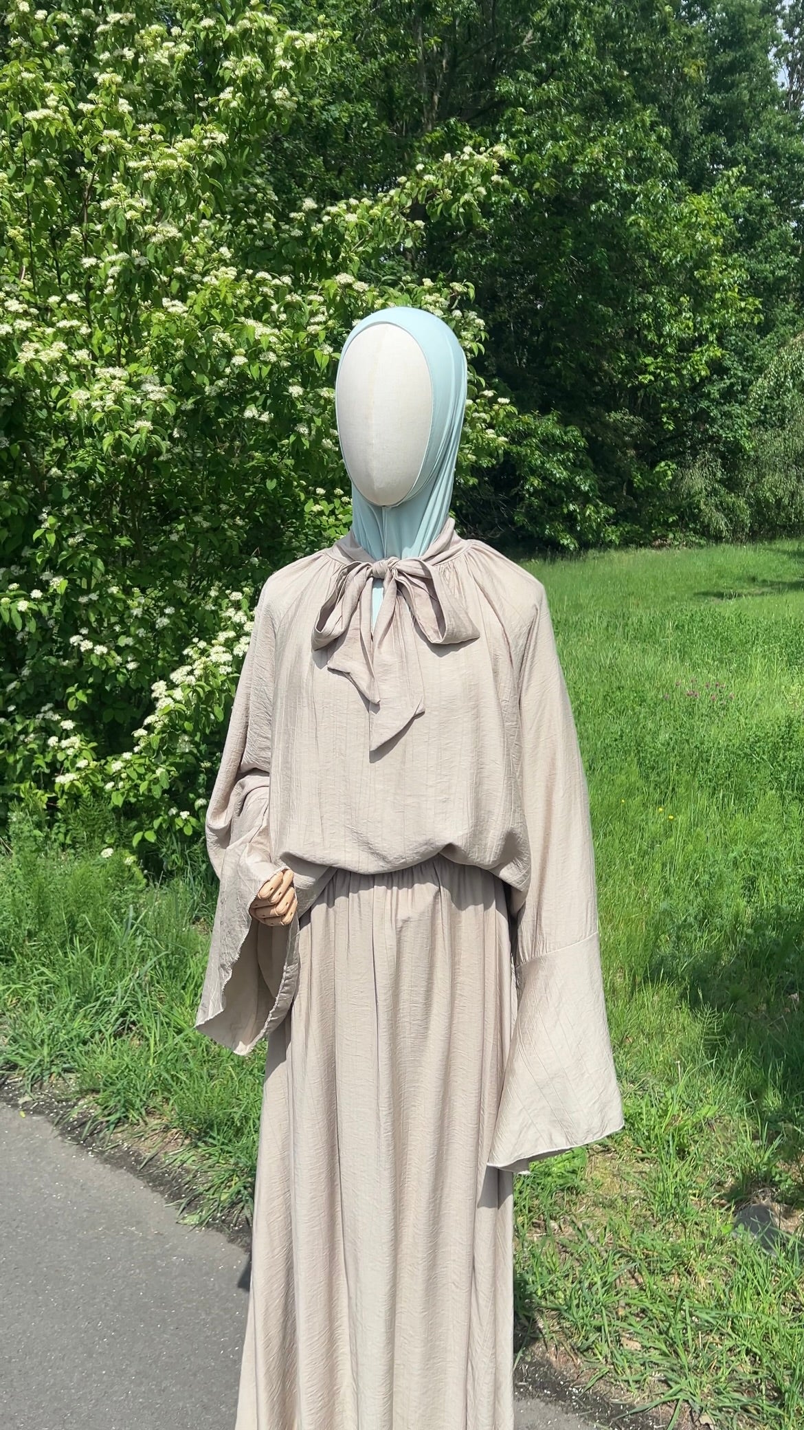 AIRY SET TAUPE (RESTOCKING SOON)