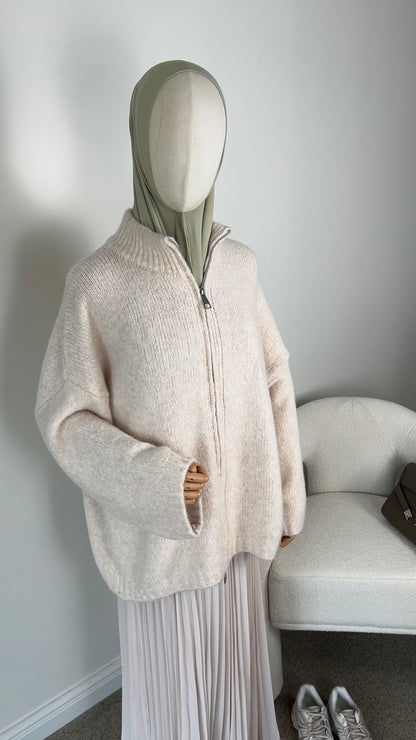 FLUFFY KNIT ZIPPER BEIGE