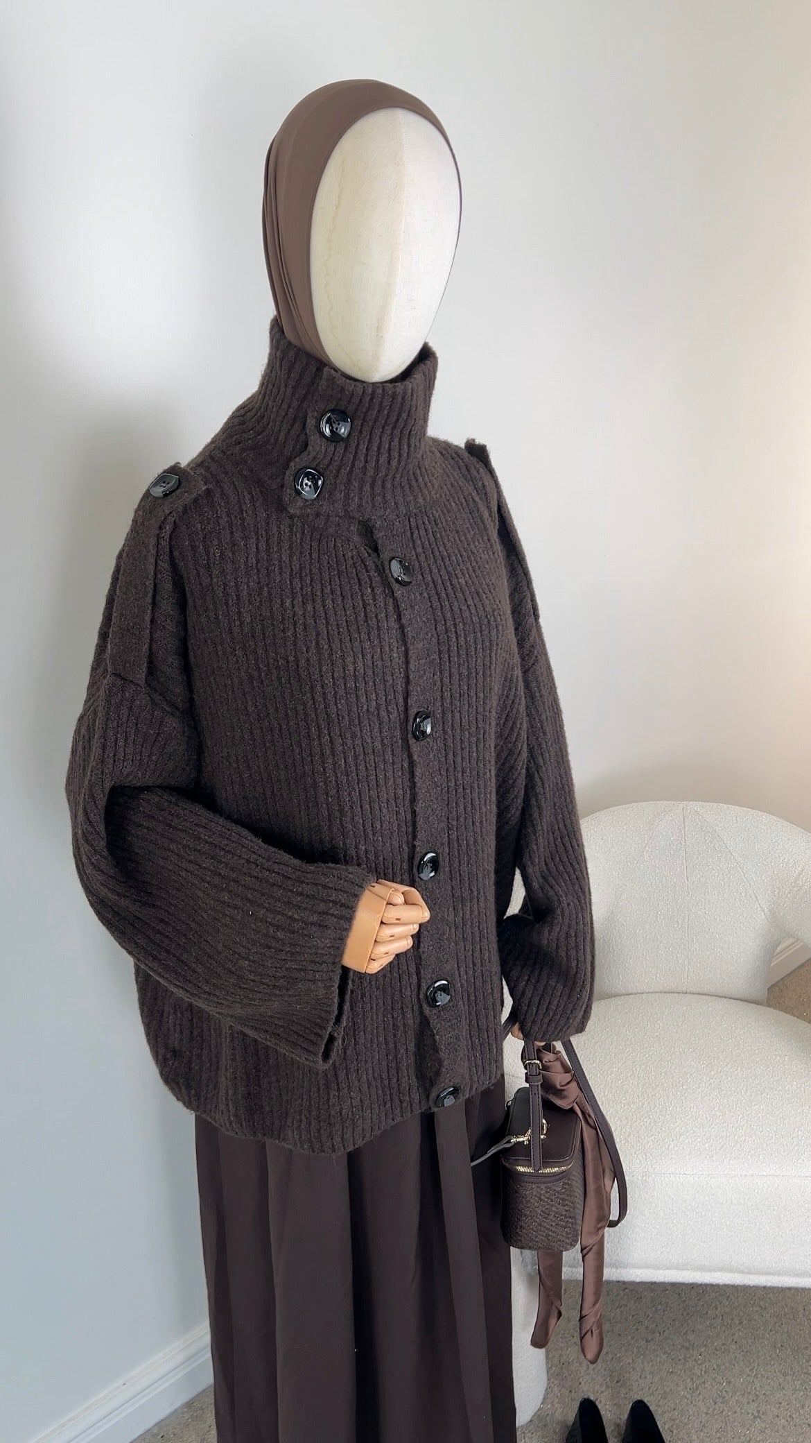 BUTTON KNIT CARDIGAN DARK BROWN