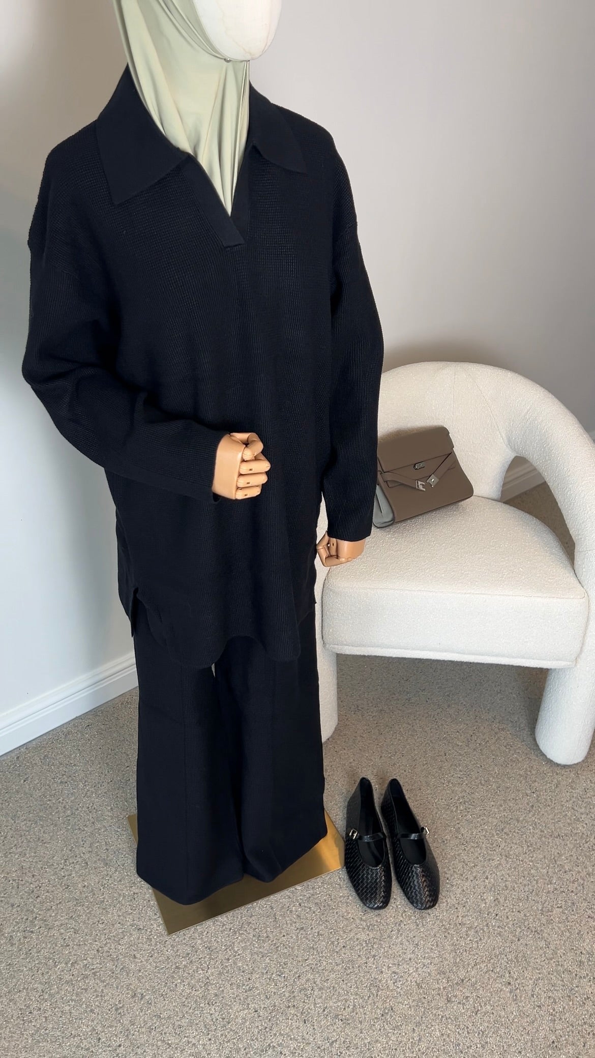 V-NECK SEAM KNIT SET BLACK