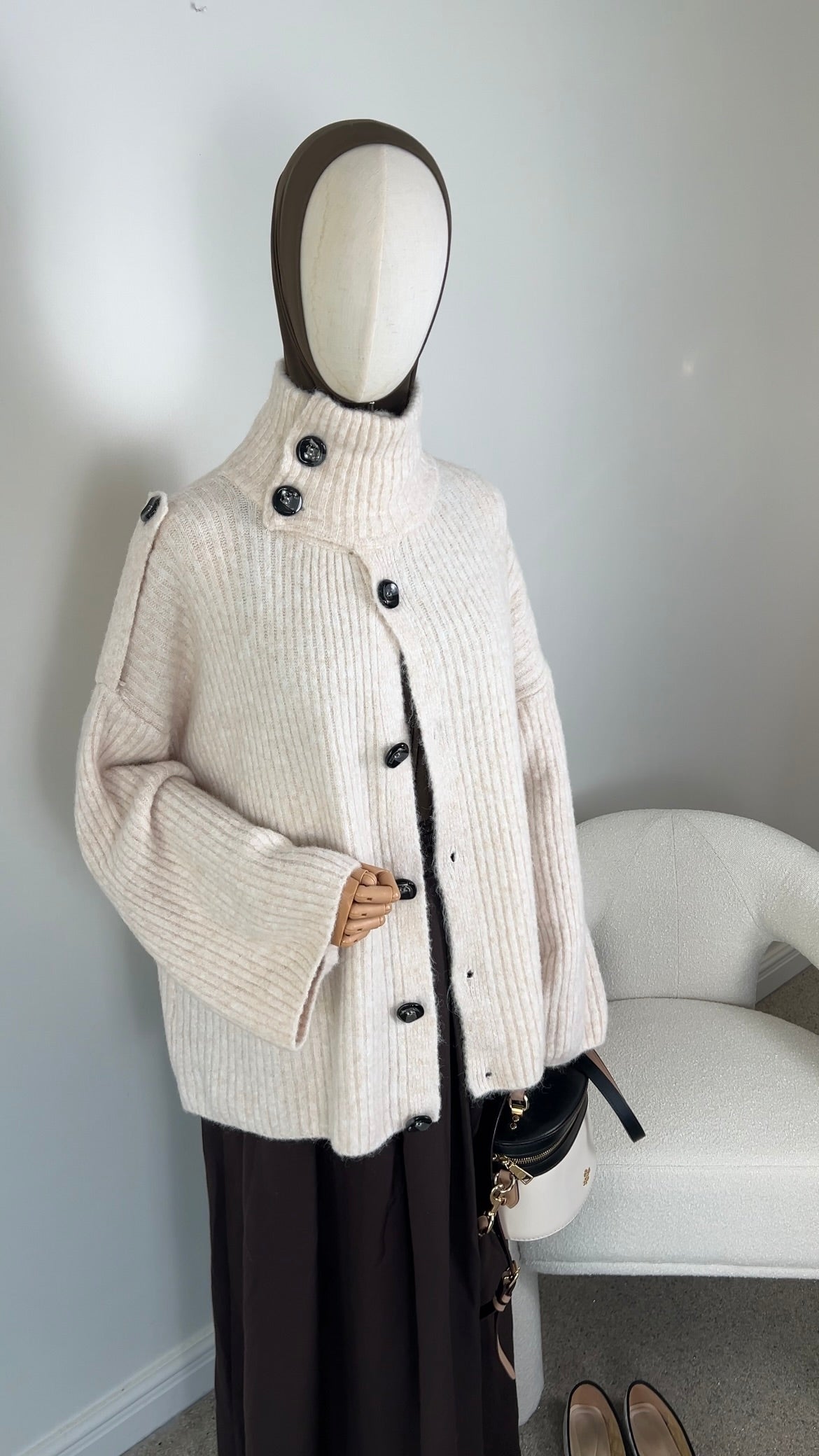 BUTTON KNIT CARDIGAN BEIGE