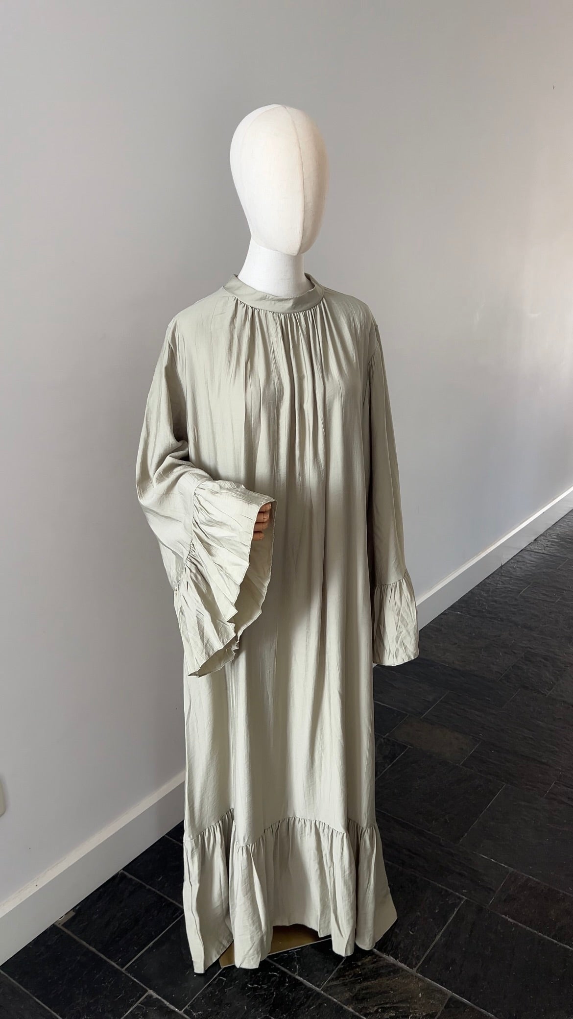AIRY DRESS SAGE GREEN