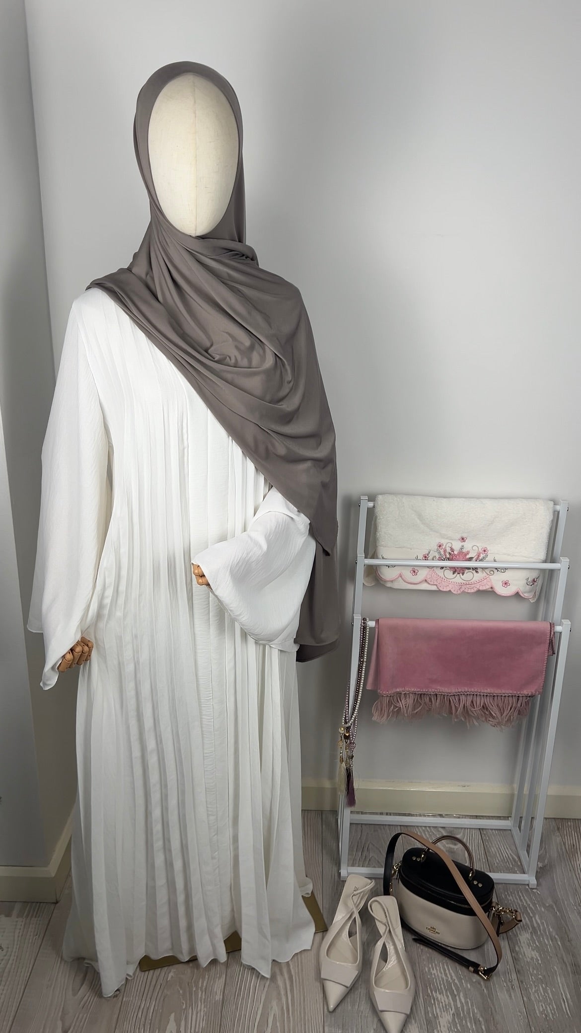 WHITE PLEATED DRESS