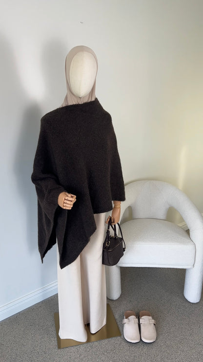 KNIT PONCHO DARK BROWN (RESTOCKING SOON)