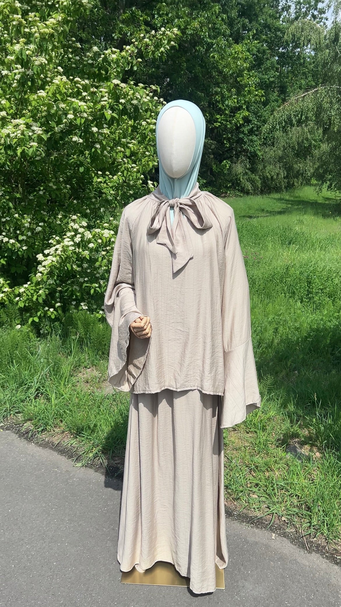 AIRY SET TAUPE (RESTOCKING SOON)