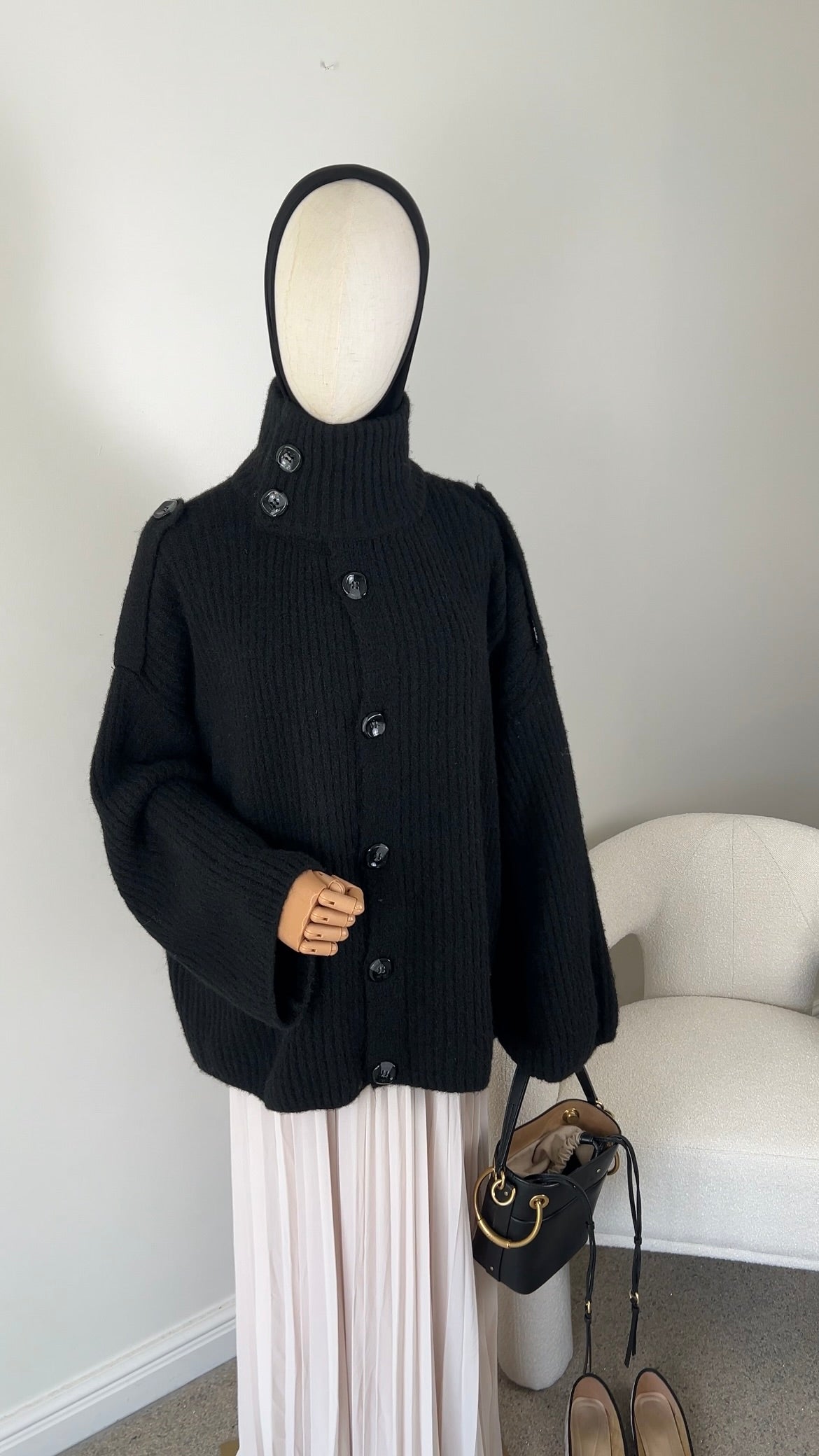 BUTTON KNIT CARDIGAN BLACK