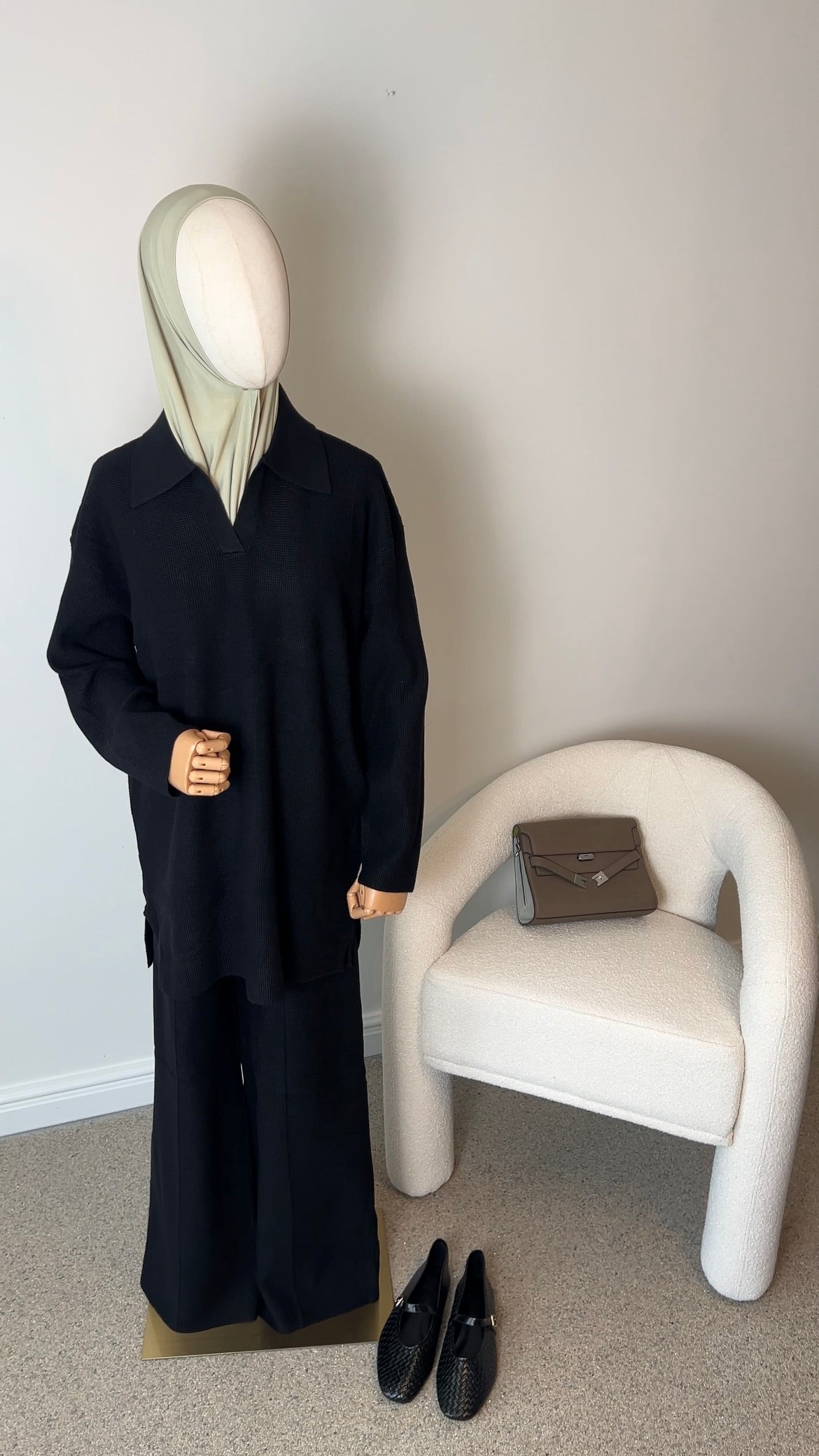 V-NECK SEAM KNIT SET BLACK