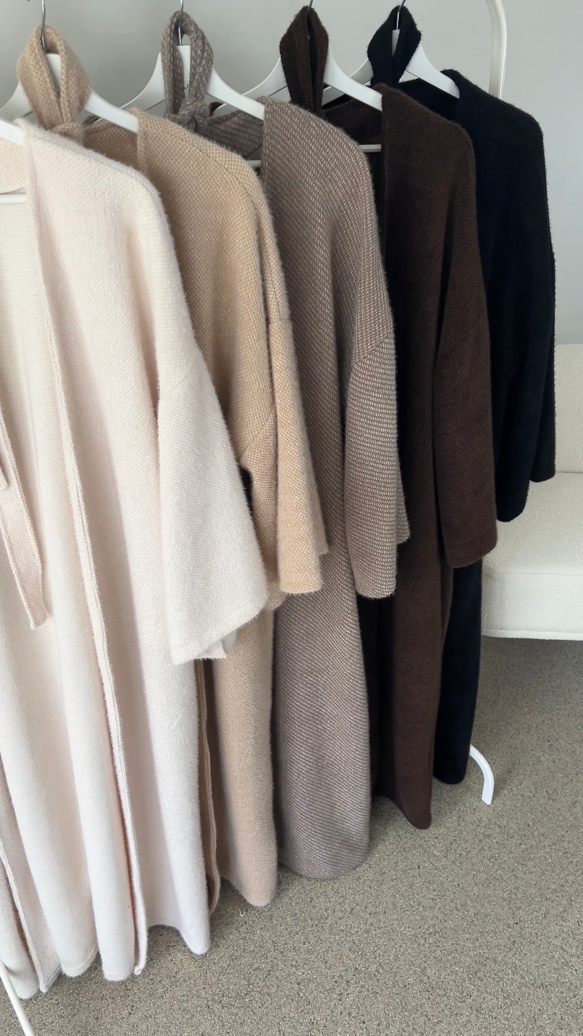 TEDDY ABAYA COAT WHITE