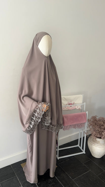 LACE KHIMAR SET TAUPE