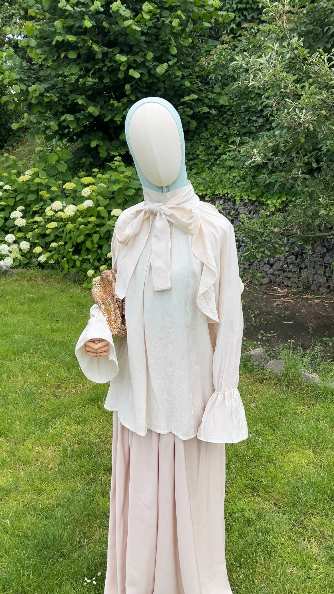 AIRY RUFFLE TOP BEIGE
