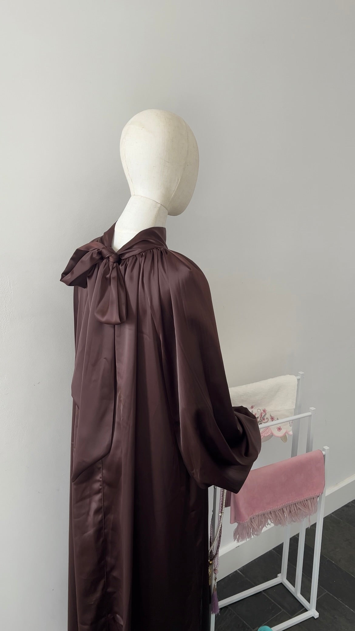 SATIN BOW TIE DRESS BROWN