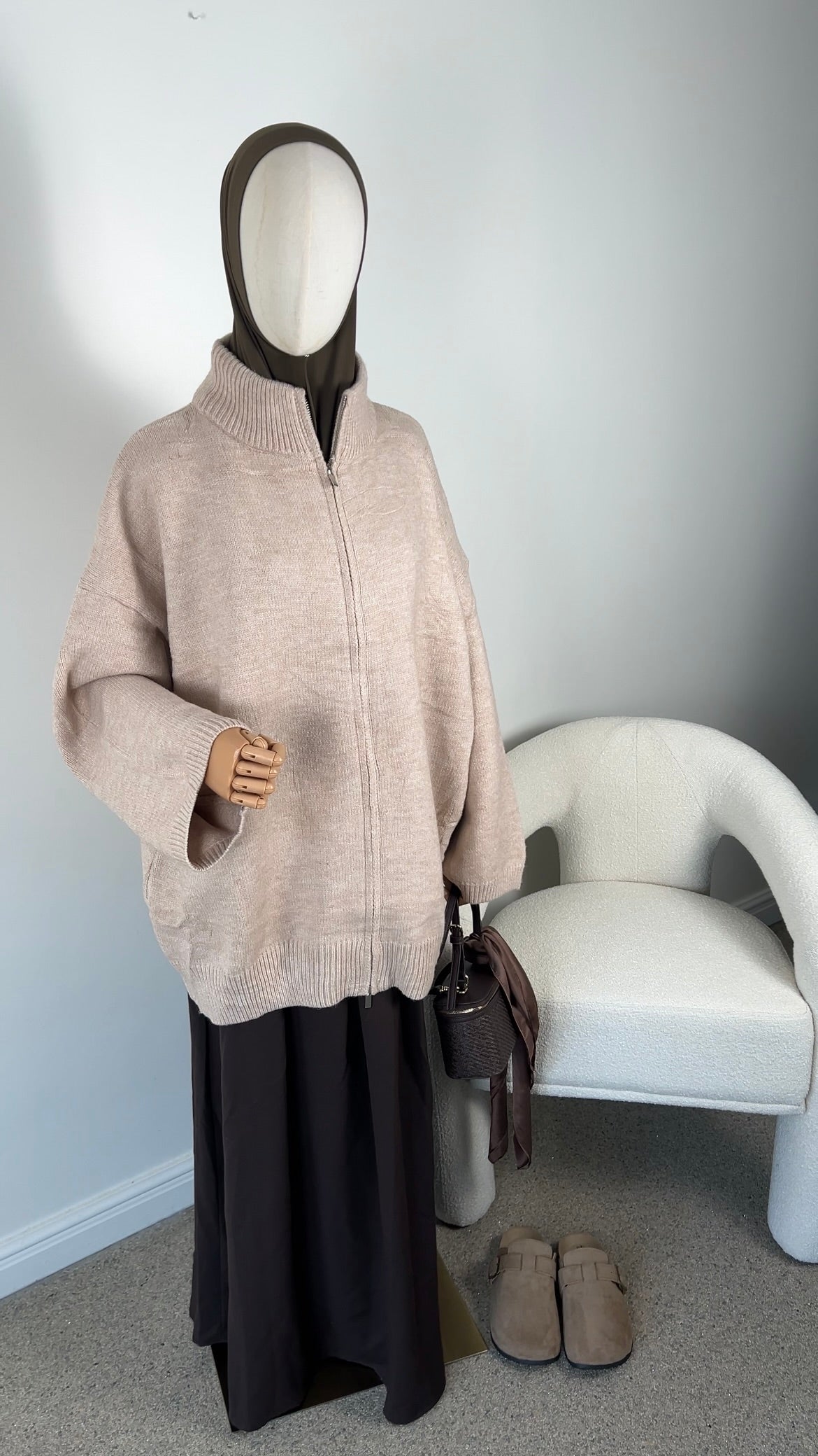 OVERSIZED KNIT ZIPPER BEIGE