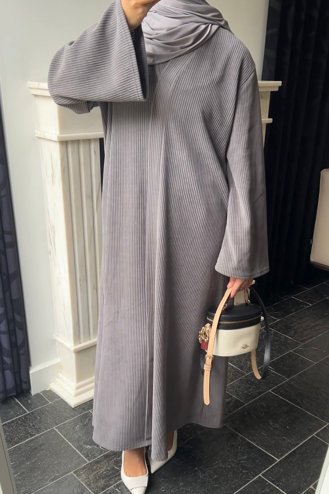 GREY RIBBED ABAYA