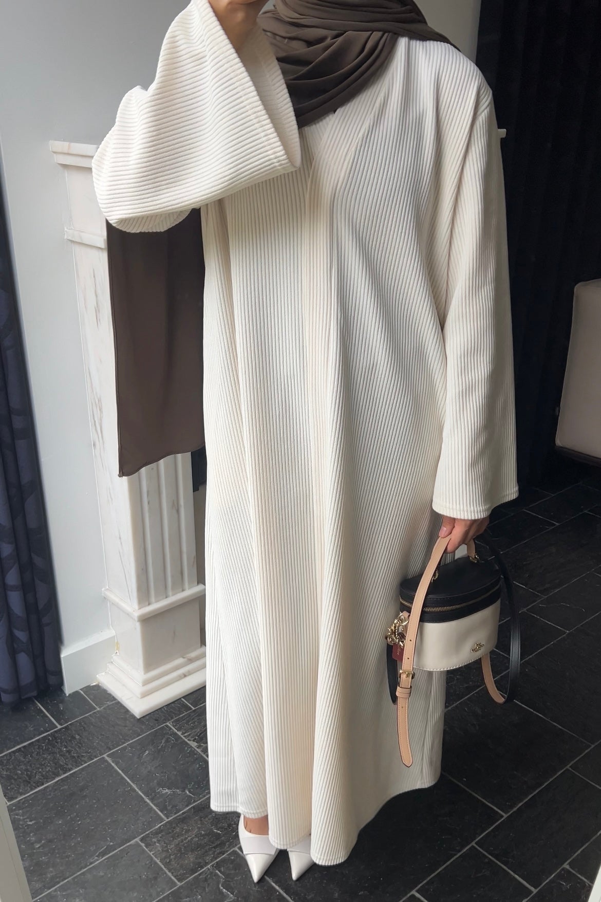 OFF-WHITE RIBBED ABAYA