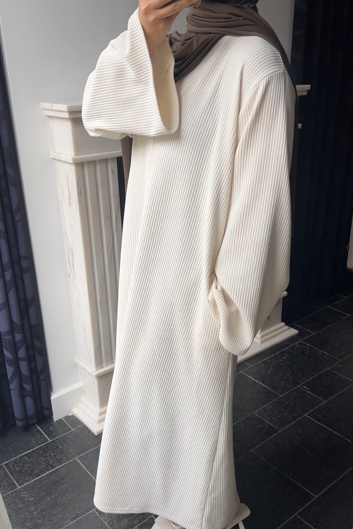 OFF-WHITE RIBBED ABAYA