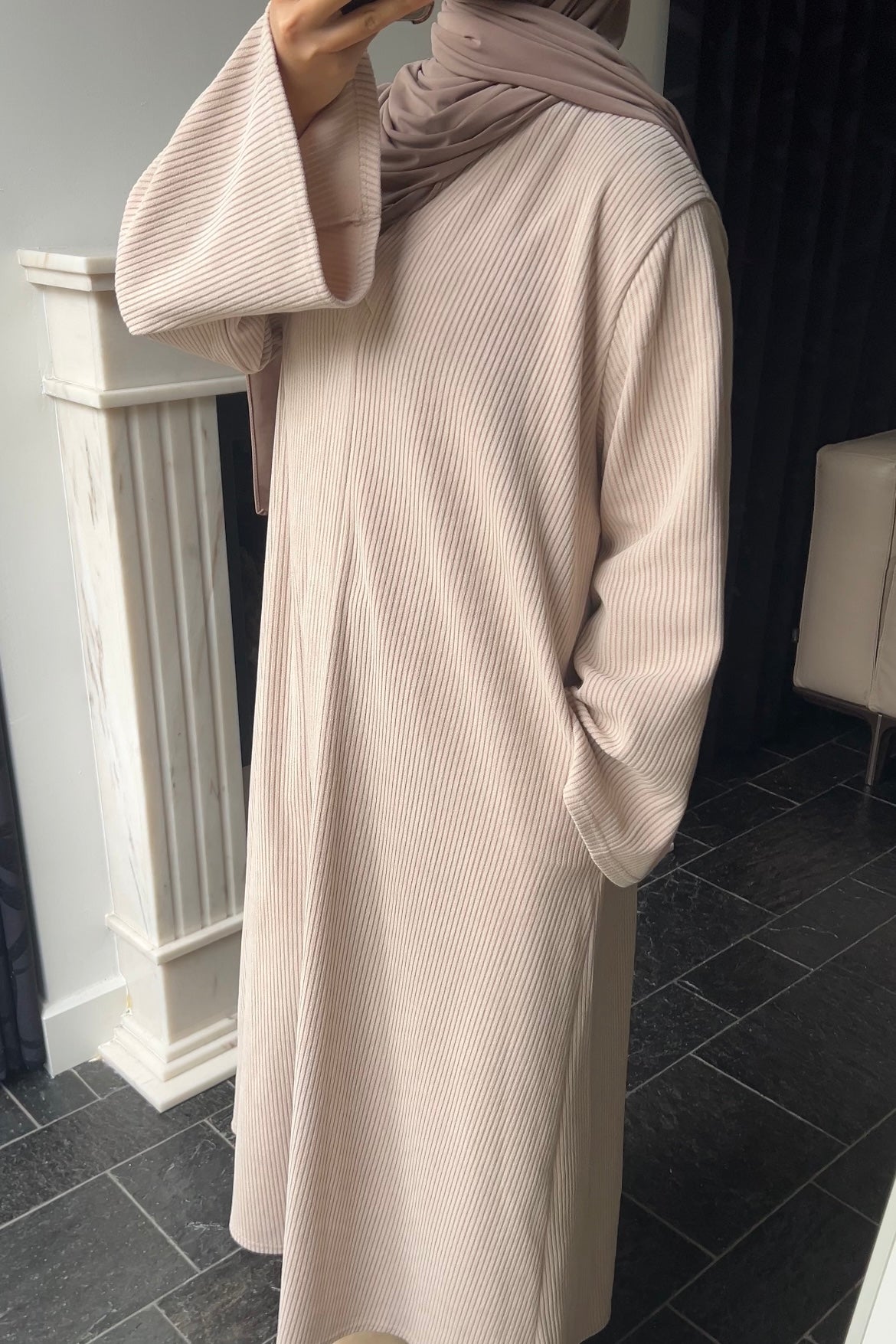 BEIGE RIBBED ABAYA