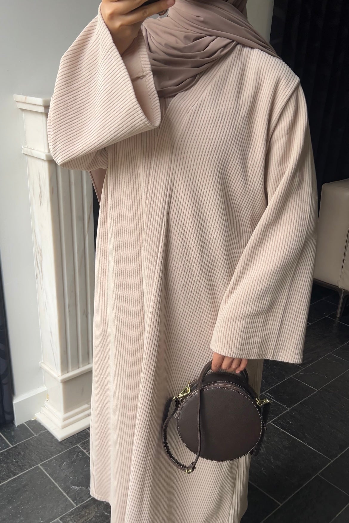 BEIGE RIBBED ABAYA