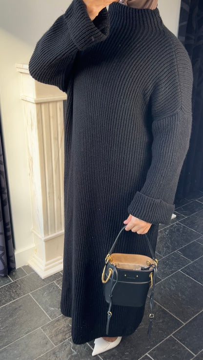 BLACK KNIT DRESS