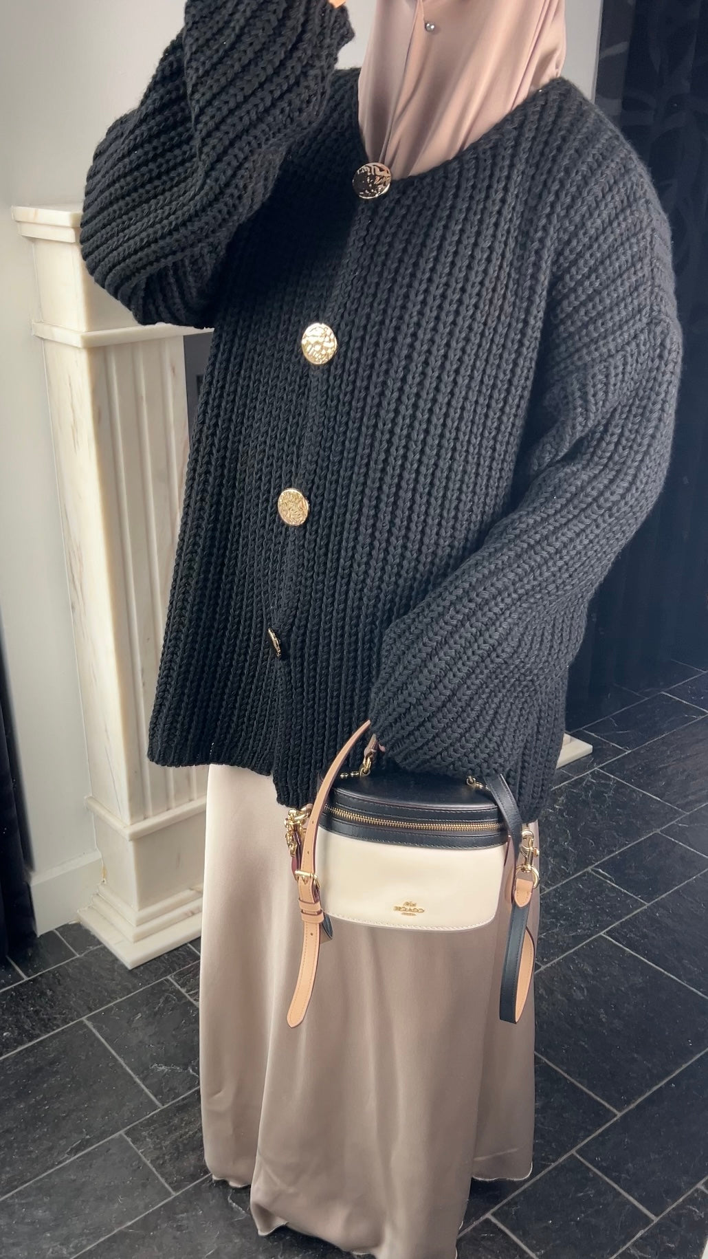 BLACK BUTTON CARDIGAN