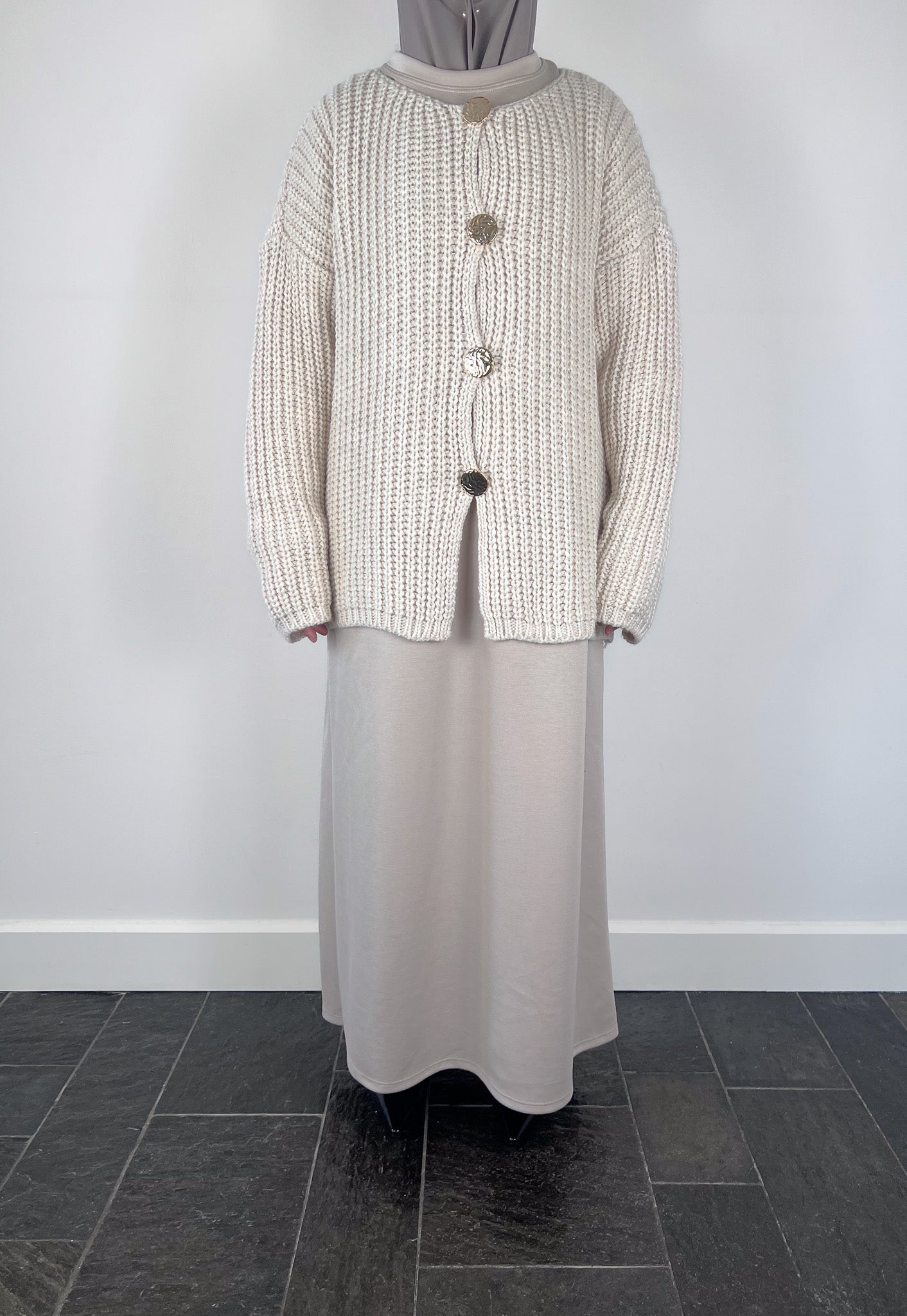 BEIGE BUTTON CARDIGAN