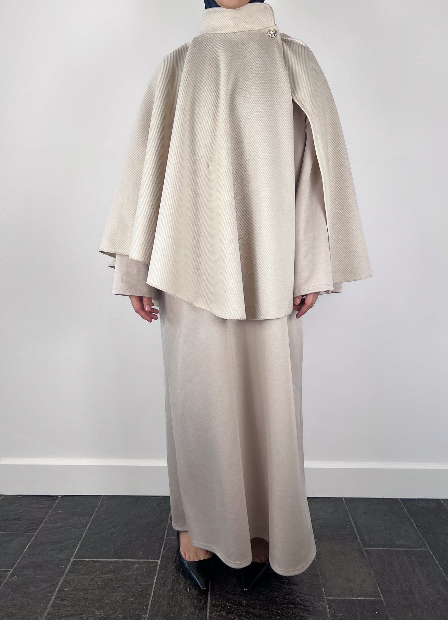 BEIGE RIBBED BELT PONCHO