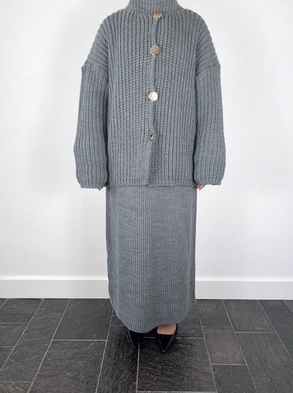 GREY BUTTON CARDIGAN