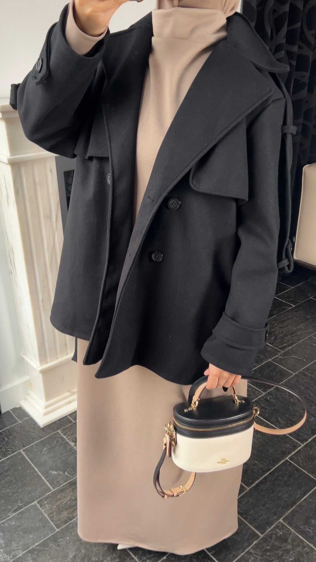 BLACK MID TRENCHCOAT