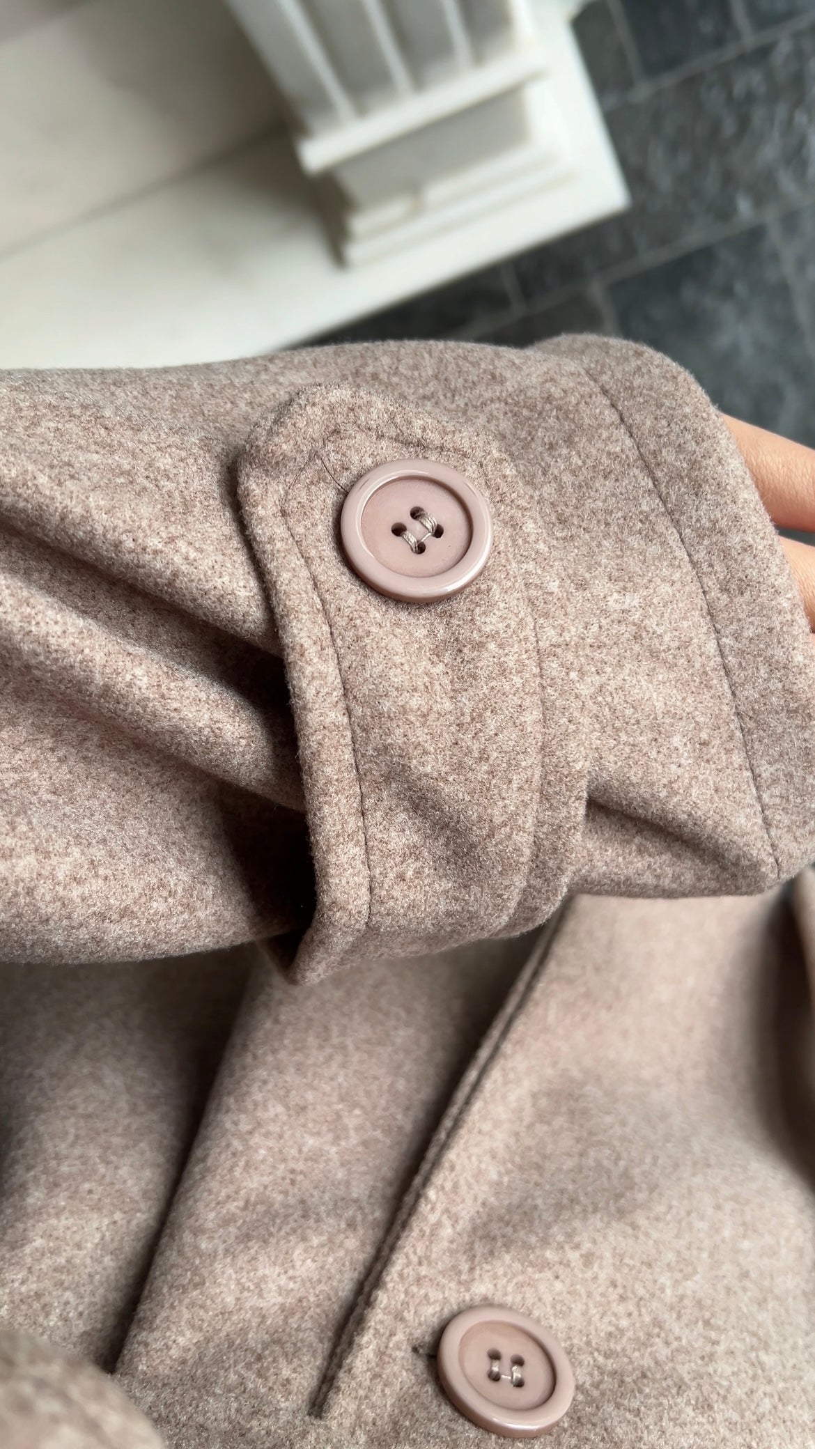 TAUPE MID TRENCHCOAT