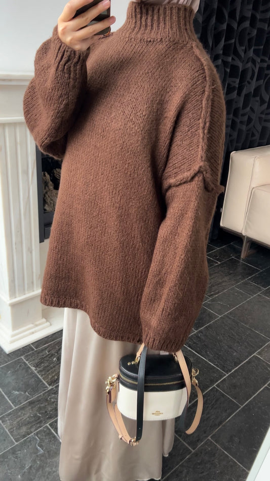 CHOCO FLUFFY SWEATER