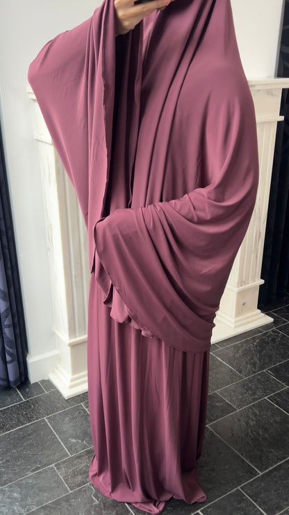 RESTOCKING SOON !! SKIRT KHIMAR SET CHERRY RED