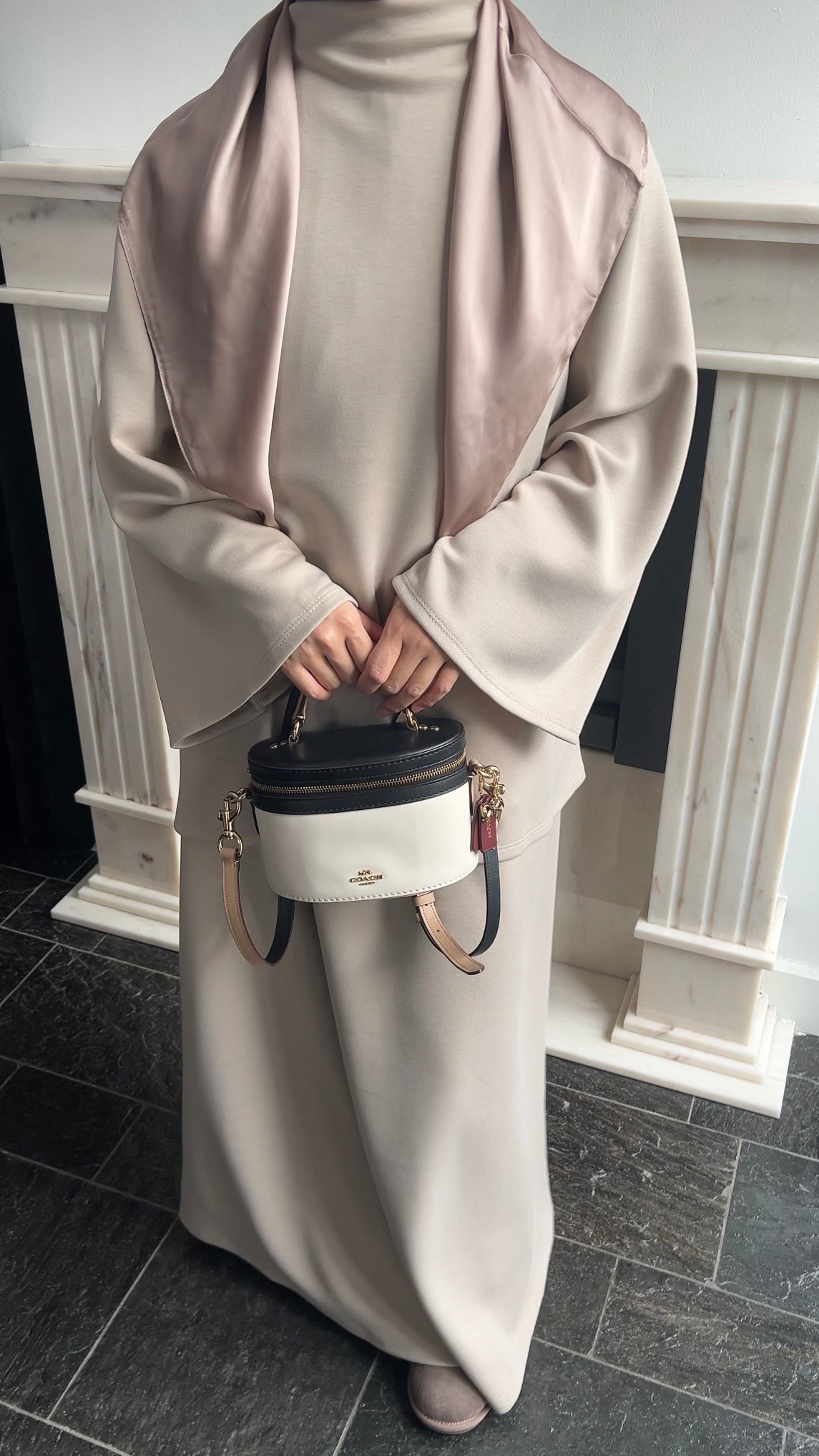 BEIGE BUTTER SET LONG