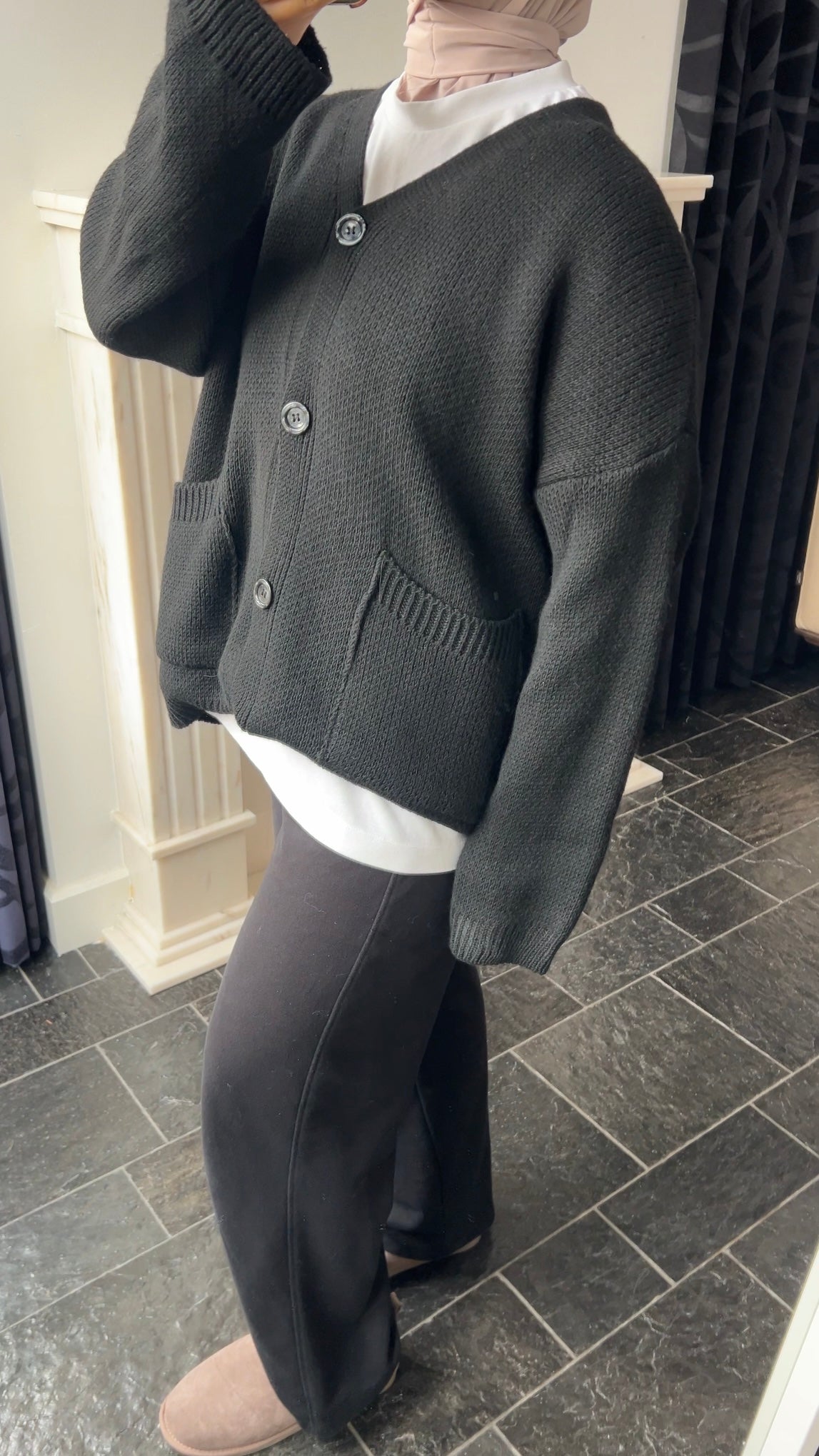 BUTTON CARDIGAN BLACK