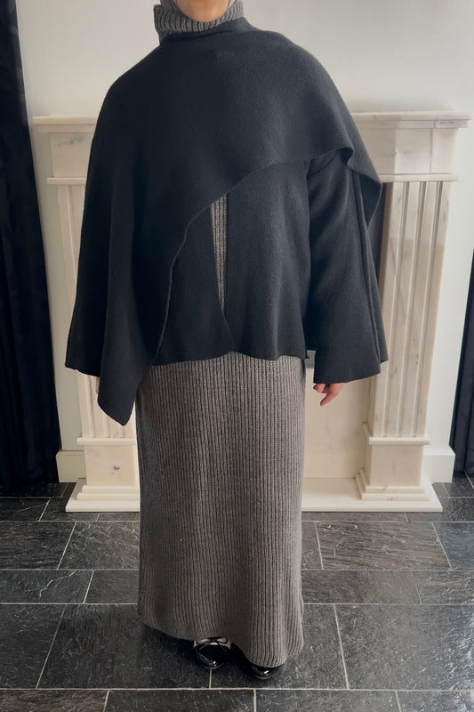 BLACK SCARF PONCHO
