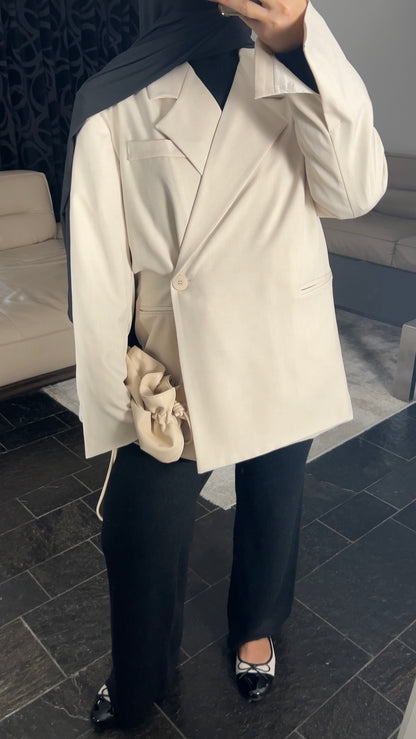 BEIGE BUTTON BLAZER